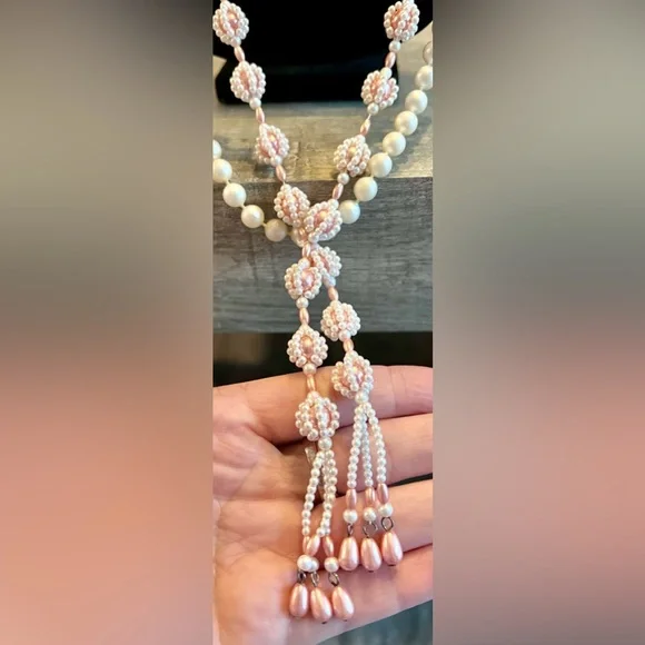 PEARL PERFECTION 4 PIECE SET!! 3 necklaces & clip on earrings STUNNING - Picture 6 of 7